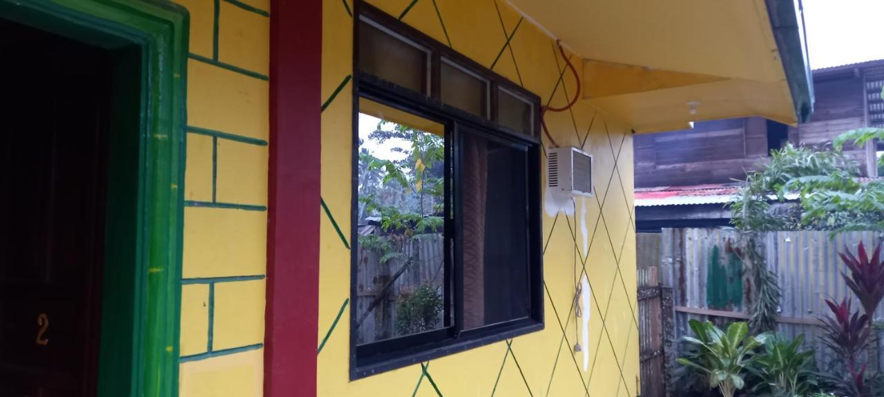 Rodel Yellow Hauz Itaytay Exterior photo